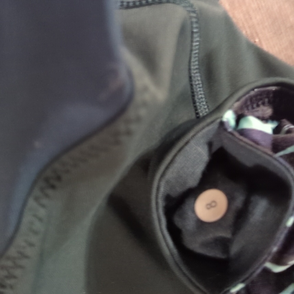 Lululemon - Picture 3 of 5